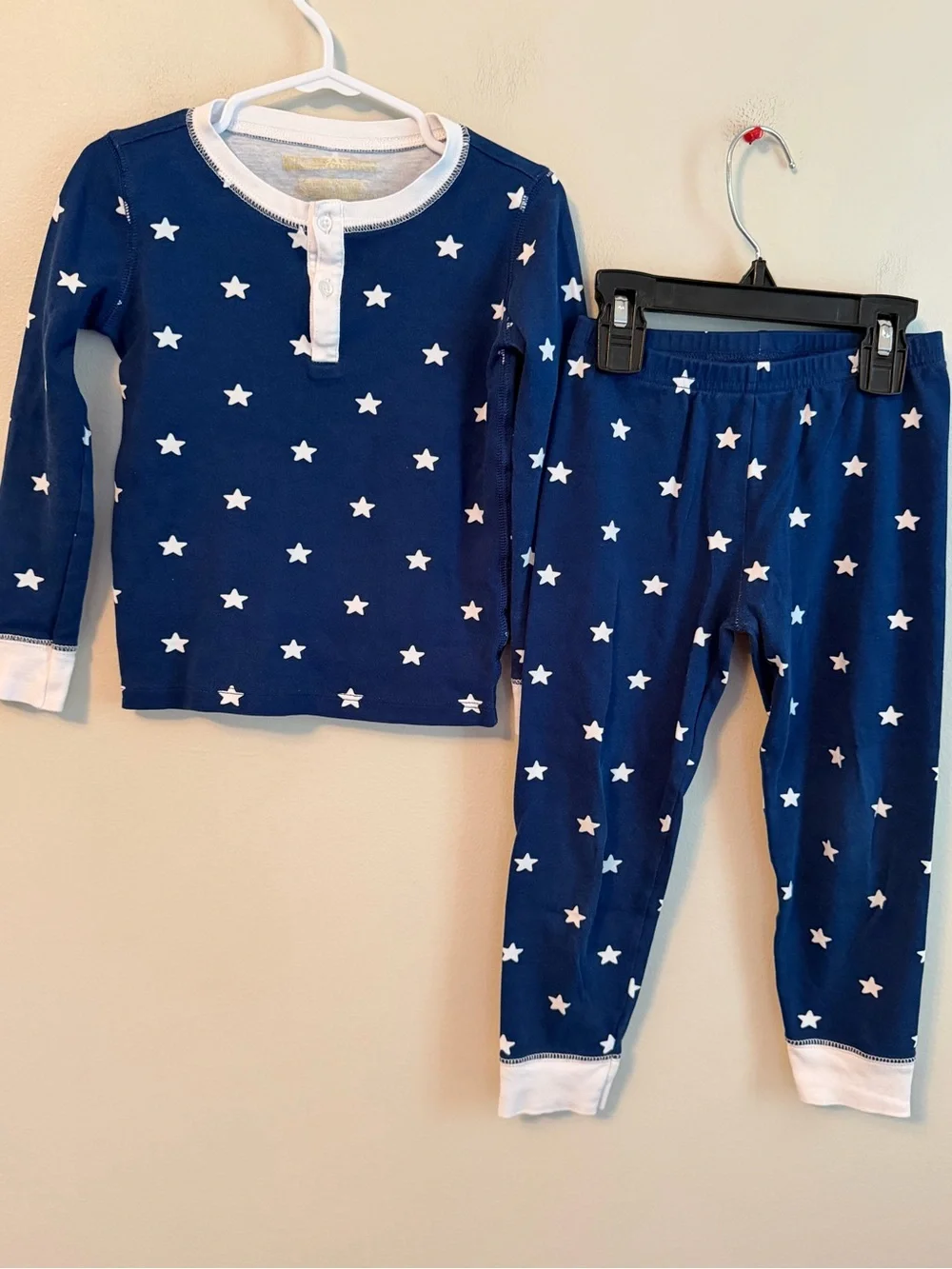 The Beaufort Bonnet Company Kids Navy Star Pajama Set